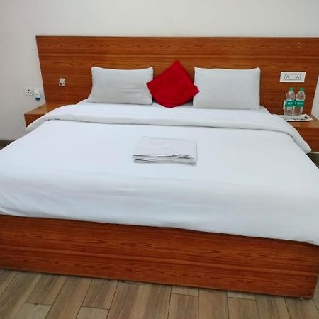The Rejoice Hotel & Guesthouse Greater Noida Bagian luar foto