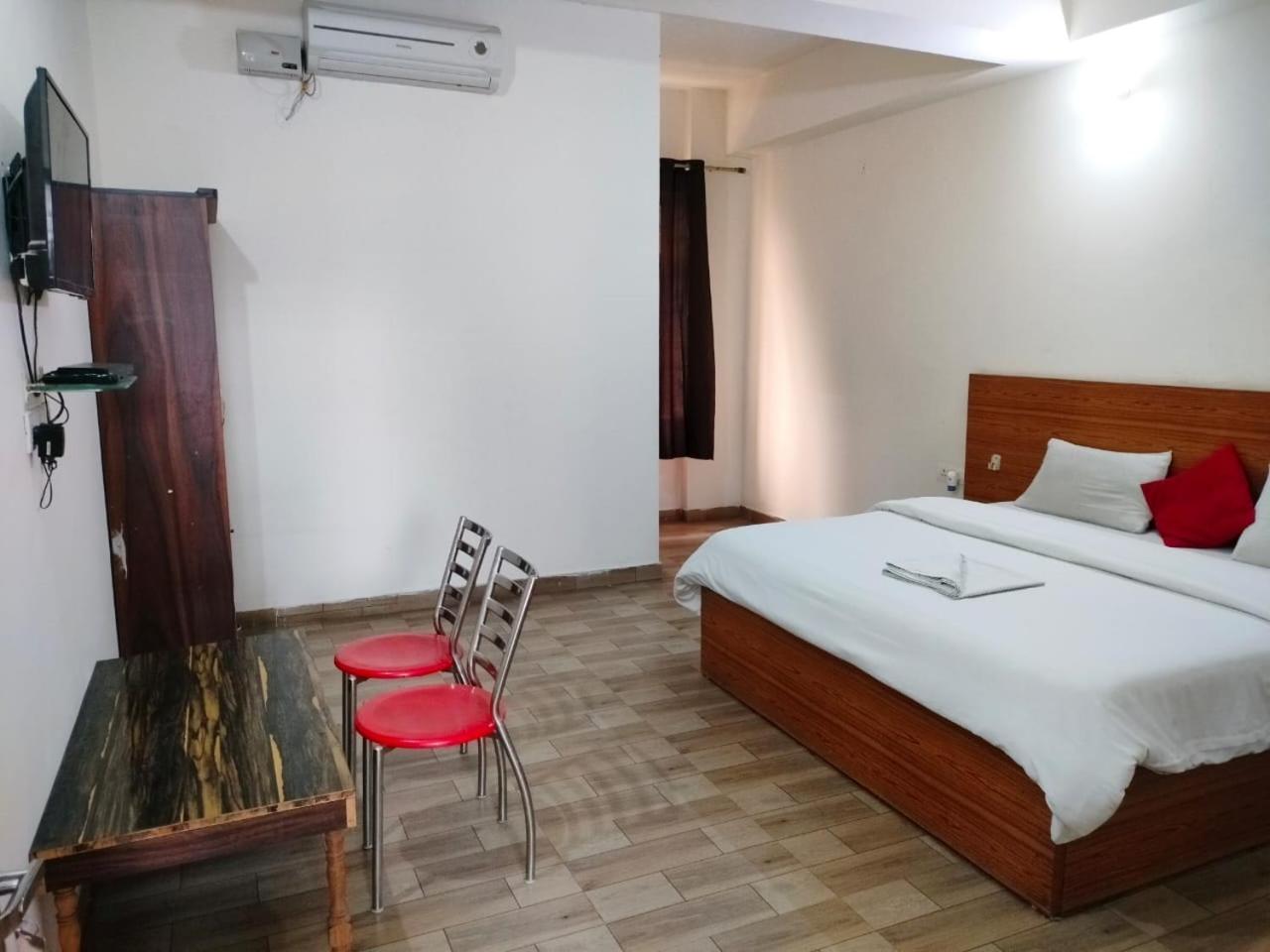 The Rejoice Hotel & Guesthouse Greater Noida Bagian luar foto