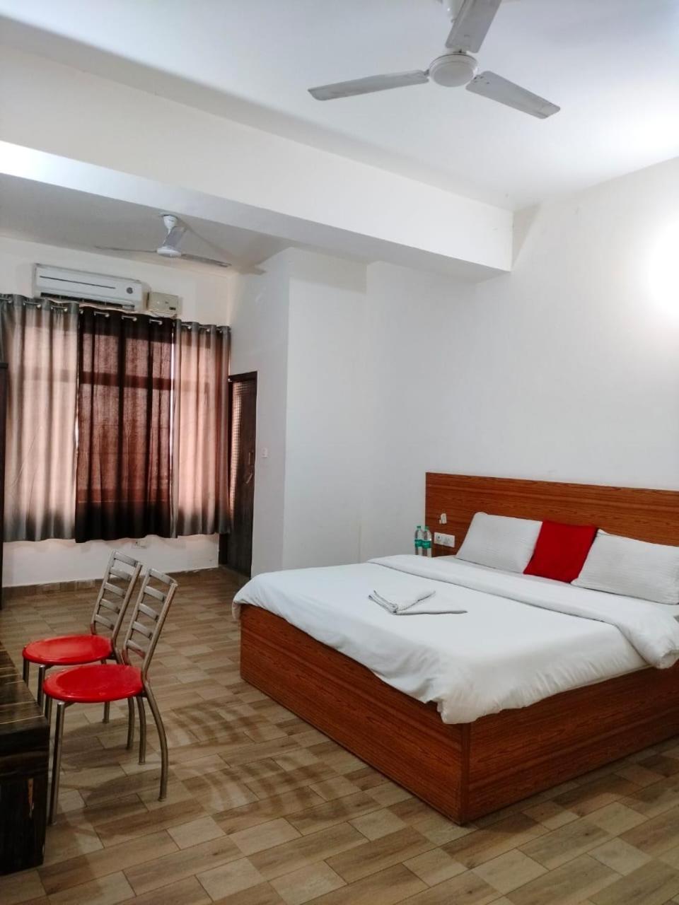 The Rejoice Hotel & Guesthouse Greater Noida Bagian luar foto
