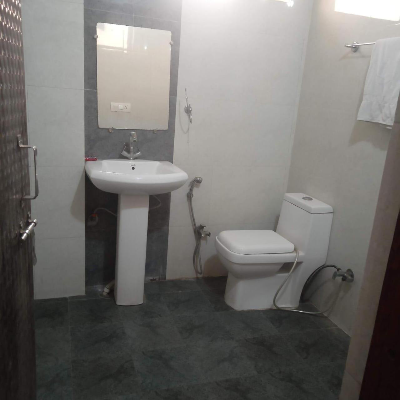 The Rejoice Hotel & Guesthouse Greater Noida Bagian luar foto