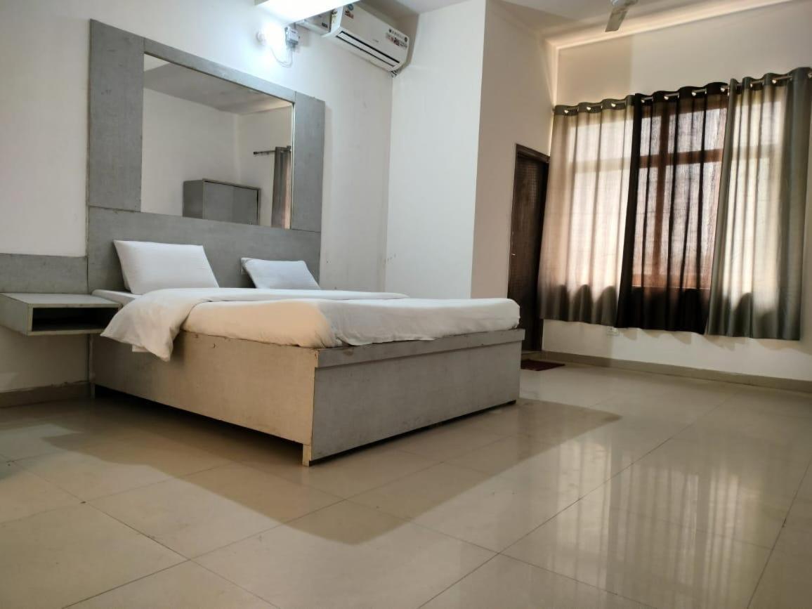 The Rejoice Hotel & Guesthouse Greater Noida Bagian luar foto